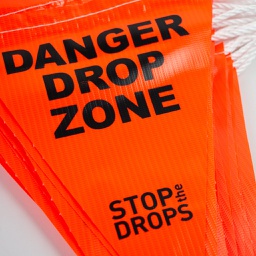 [HS-E02000] Bunting Safety Flags on Rope - Drop Zone
